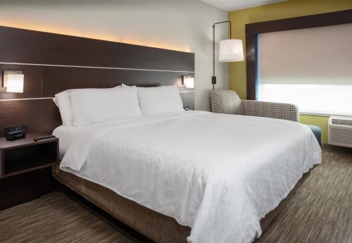 Holiday Inn Express & Suites - El Paso North, an IHG Hotel