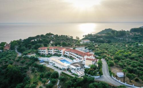 Matilda Hotel, Vasilikos bei Glífa