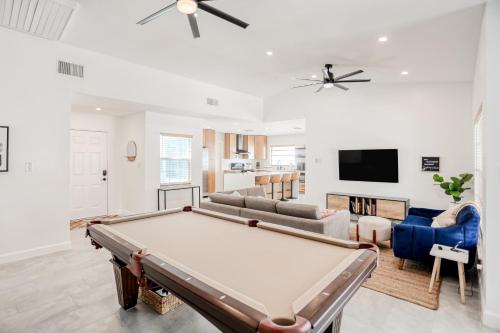Endless Summer Lounge in Lutz, USA