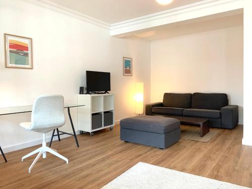 Sehr schöne Wohnung in Köln-Brück mit eigenem Parkplatz in Köln, Deutschland