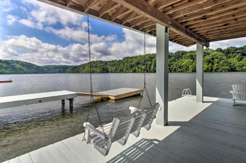 Lakefront Hiwassee Home with Private Dock and Deck!