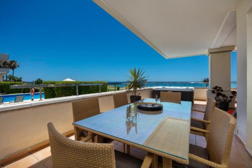 Appt 401-3-Bed-Heaven Beach-Paseo-All year heated pool-Free Bikes in Playa del Sol Villacana