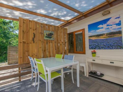 Witte Bungalow - image 9
