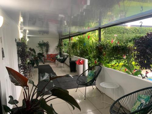 Garden, Berlor Airport Inn in Alajuela