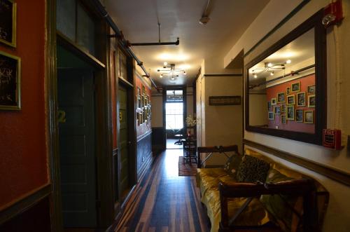 บริการและสิ่งอำนวยความสะดวก, Michie Hostel in โพรวิเดนซ์ (RI)