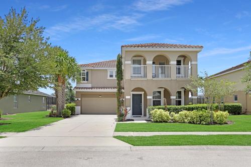 4179 - SUNSET at SOLTERRA Large MULT-IFAMILY - Sleeps 22! in Davenport, USA