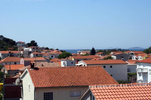 Apartments with a parking space Tribunj Vodice - 6237 - image 2