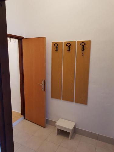 Facilities, Apartments by the sea Cove Koromasna, Zirje - 15166 in Zirje