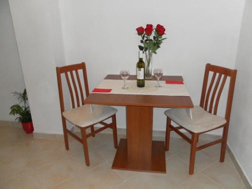 Apartments with WiFi Split - 15196 - image 4