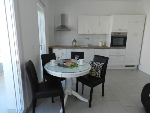 One-Bedroom Apartment with Balcony image 2