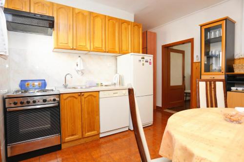 Apartments with WiFi Split - 15213 - image 13