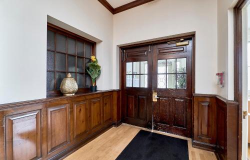 White House at Grand Central