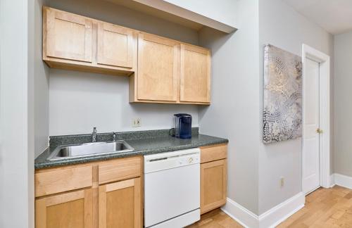 White House at Grand Central