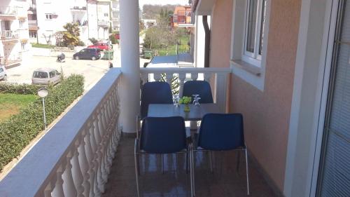 Apartments with a parking space Novigrad - 15227 Apartments with a parking space Novigrad - 15227