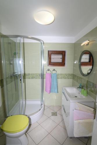 Apartments by the sea Veli Losinj Losinj - 15229 - image 6