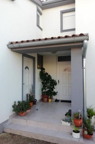  Apartments with a parking space Valbandon, Fazana - 15225 in Fažana