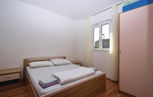 Two-Bedroom Holiday Home image 9