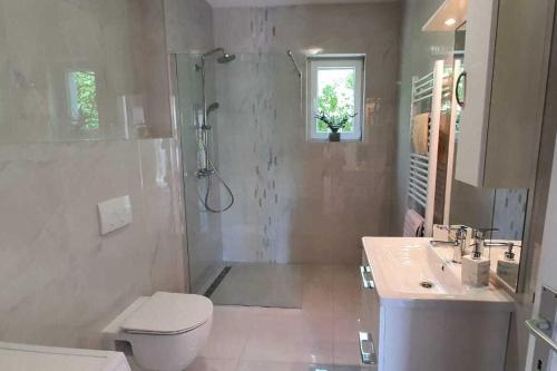 Two-Bedroom Holiday Home image 8