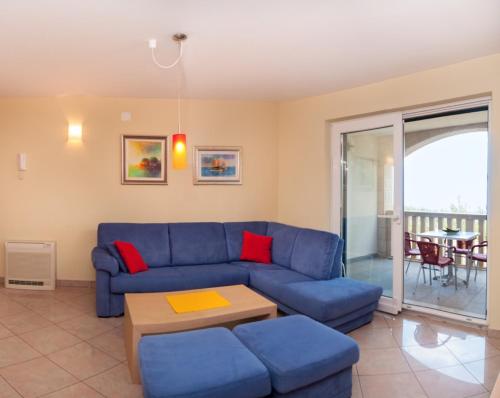 Two-Bedroom Apartment with Balcony and Sea View