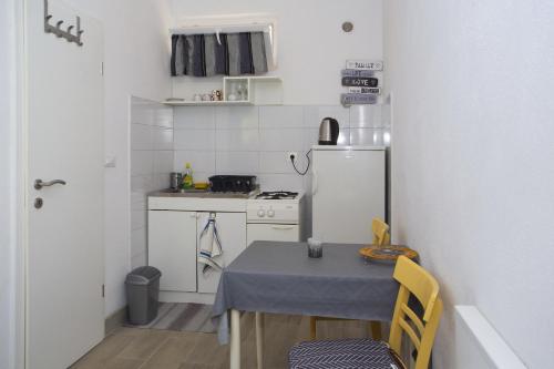 Studio Podgora 12816c - image 2