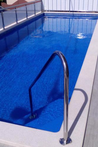 Apartments with a swimming pool Mali Rat (Omis) - 9698 - main image