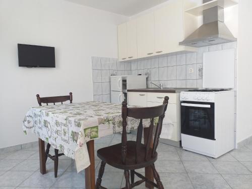 Studio Metajna 12443a - image 9
