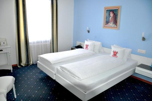 Hotel Weisses Kreuz - image 14