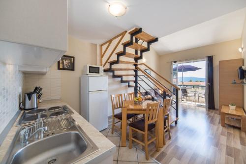 Létesítmények, Apartments by the sea Drvenik Donja vala, Makarska - 9654 in Drvenik