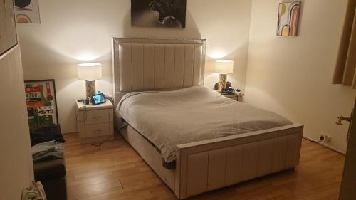 2 elm Court