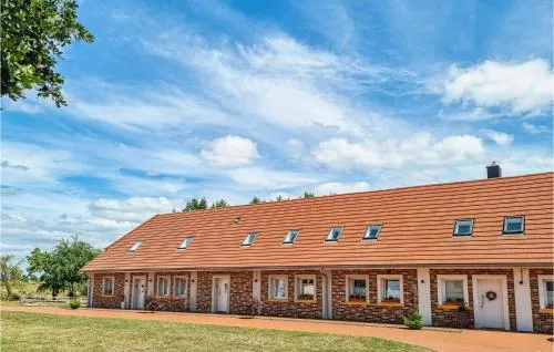 Amazing Apartment In Passow Ot Charlottenho in Zahren, Deutschland