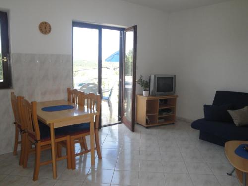 Apartment Kutlesa - image 7