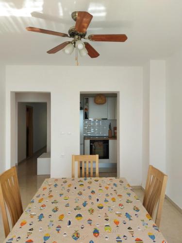 Three-Bedroom Apartment with Balcony and Sea View image 6
