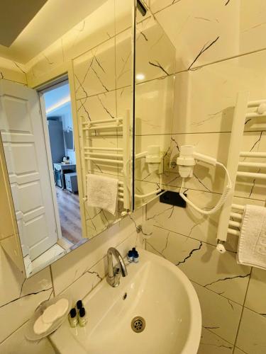 オールド シティ ビバ ホテル