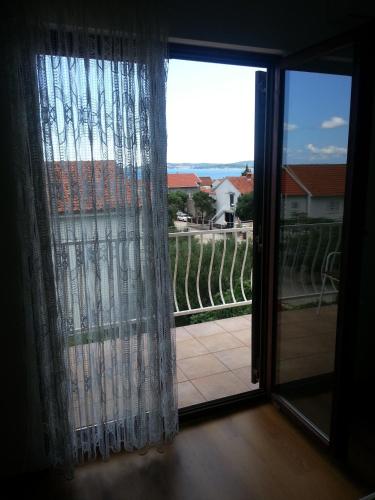 Two-Bedroom Apartment with Balcony and Sea View image 7