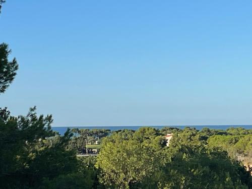 Smallville - Sitges Apartamento independiente para 4 personas con piscina, Sant Pere de Ribes (zdjęcie 3)