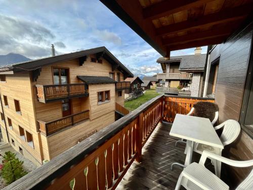 Erkély/terasz, Chalet Diana - Spacious flat - Village core - South facing - Ski-in/Ski-out in Bettmeralp