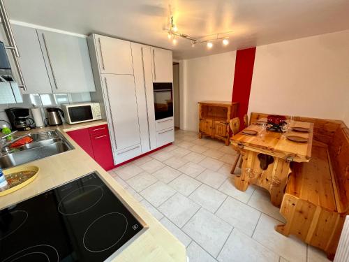 Konyha, Chalet Diana - Spacious flat - Village core - South facing - Ski-in/Ski-out in Bettmeralp