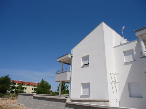  Apartments with a parking space Vrsi - Mulo, Zadar - 12083 in Vrsi