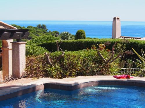 Villa Riviera, Sea view, Pool, Jacuzzi, Sauna, Walk to the beach - Location, gîte - Sainte-Maxime