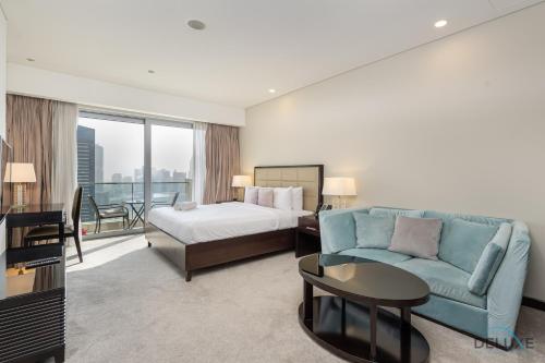 Marina Canal Views Next to Mall & Marina Promenade Studio Unit, The Address Residences, Dubai Marina by Deluxe Holiday Homes, Dubai