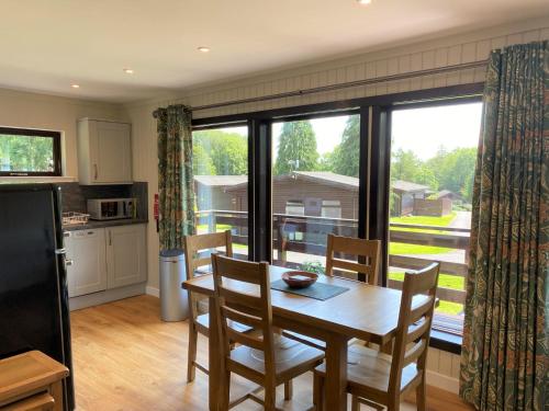 Birch Lodge 21 with Hot Tub Newton Stewart - image 7
