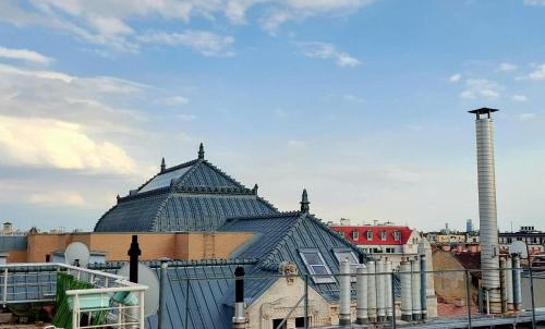 A+ Budapest Downtown Apartments - Tap to explore photos