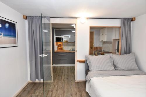 . Oak apartment