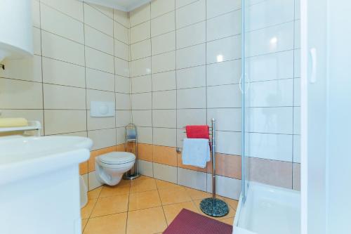 Two-Bedroom Apartment with Terrace and Sea View image 10