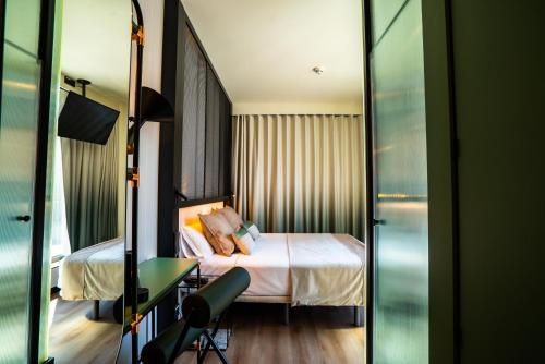 room detail thumbnail 0