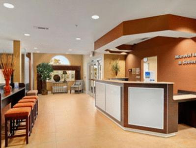 Lobby, Microtel Inn & Suites by Wyndham Ozark in Ozark (AL)