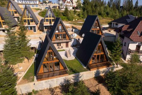 . Zlatarski čardaci