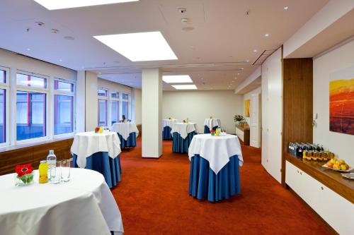 Independent - Grand Hotel Wien image 46