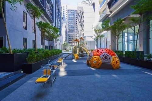 Imperio.Res - Near to Jonker & Mall - Pool View