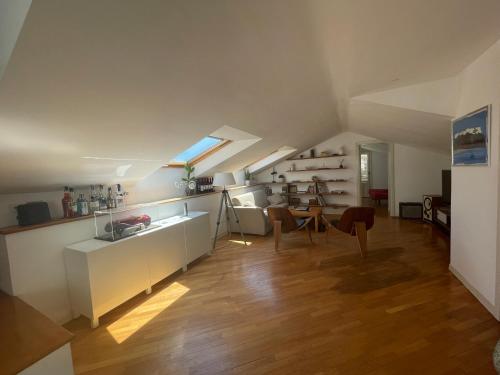 Design Apartment in City Center with Terrace, Palermo (fotografie 6)